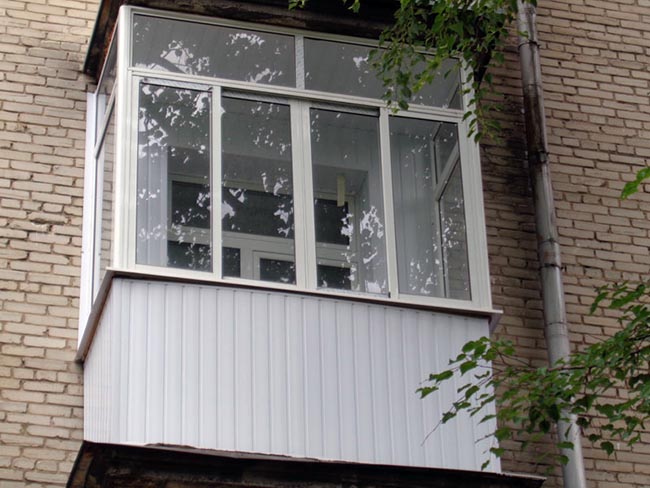 Остекление балкона в сталинке - сталинском доме Талдом
